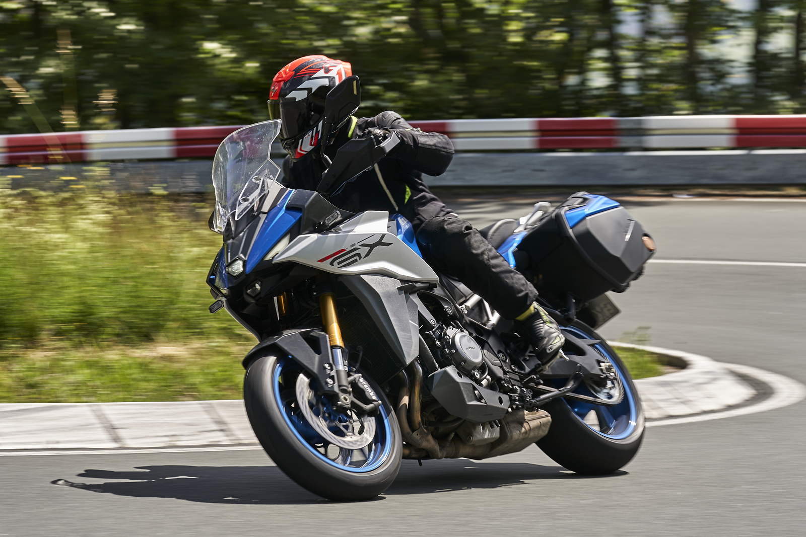 BMW S 1000 XR vs Suzuki GSX 1000 GX